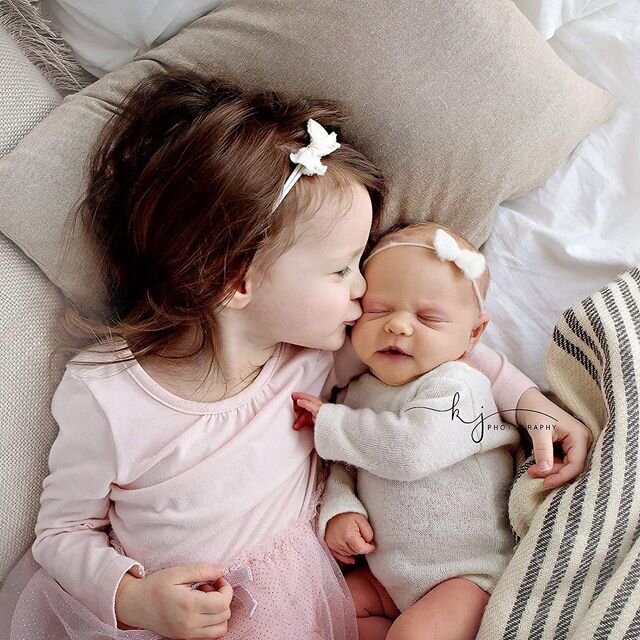 There perfect way to start off the week. Sweet sister kisses. I do a little happy dance when siblings just adore their new little BFF. I feel so lucky that my little sister is my best friend. Are you best friends with your siblings?
~Kayla