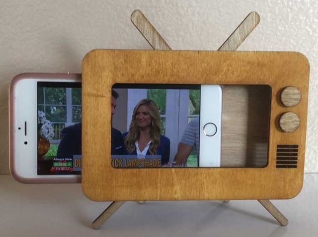 Douglas G Clarke's lasercutting project; A little TV screen for the iPhone.⁣
・⁣
#lasercut #lasercutting #lasercutcraft #lasercutdesign #lasercutwork #lasercutsign #lasercutdecor #woodworkingcommunity #lasercutter #personalized #customized #laseretchi