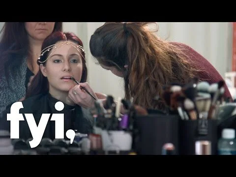 Upgrade My Bae: Hannah & Chelsea: Golden Goddess and Pop-Art Princess | FYI