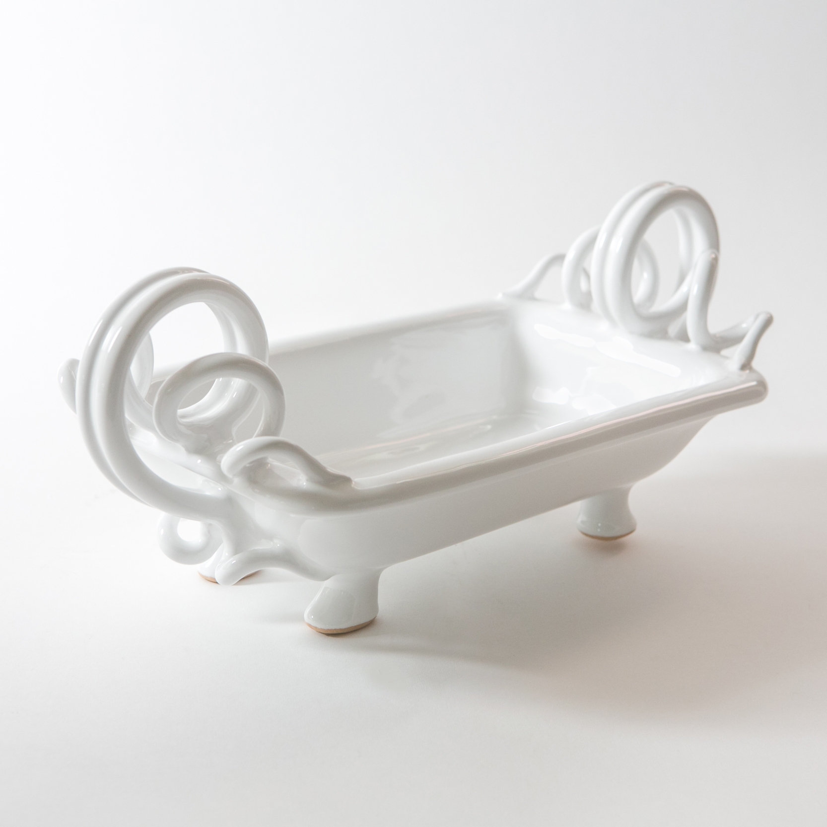 14. GdS - Enza Fasano Centerpiece with Ornamental Handles.jpg