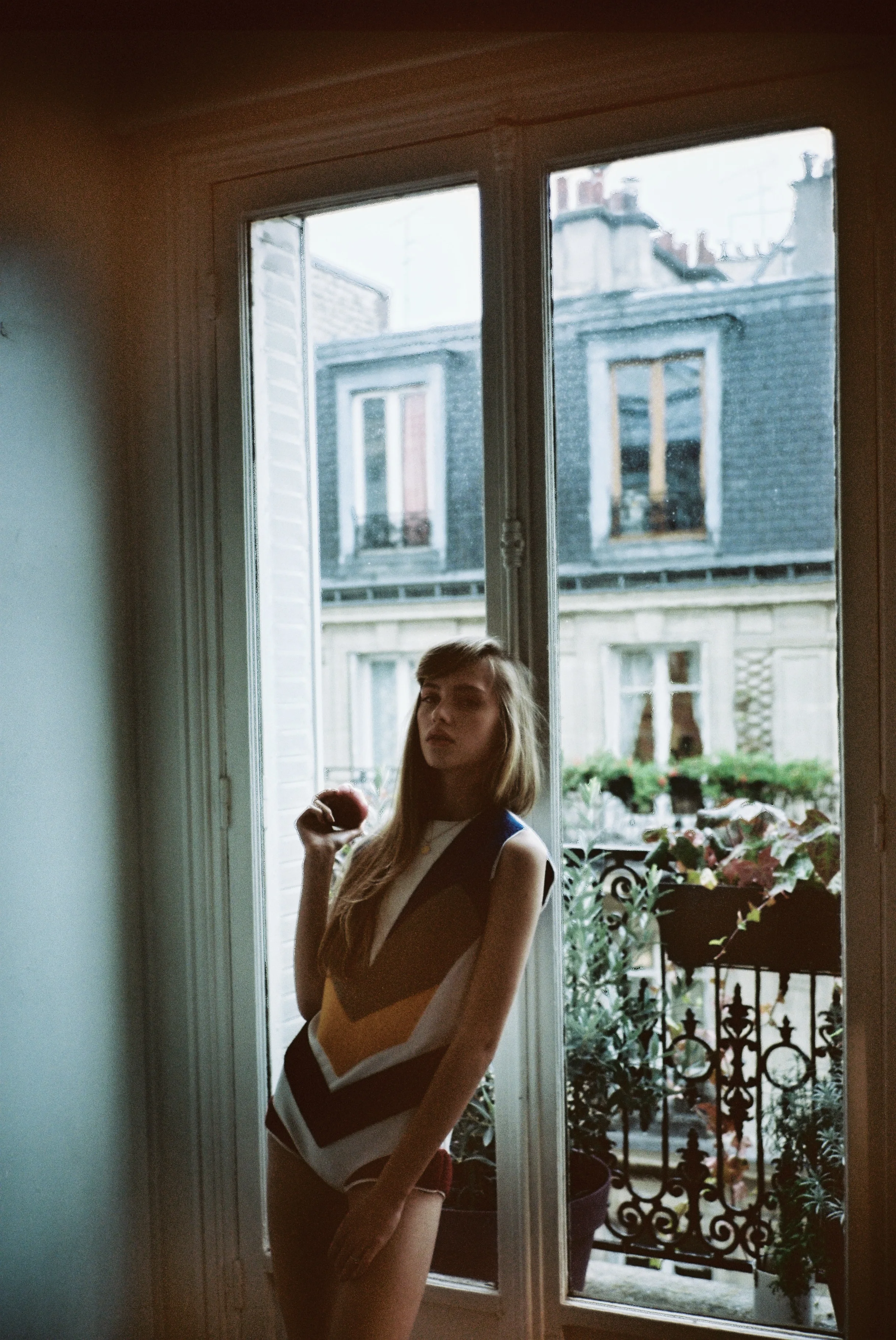 Iciar J. Carrasco_look2.2_une femme est une femme_print.jpg