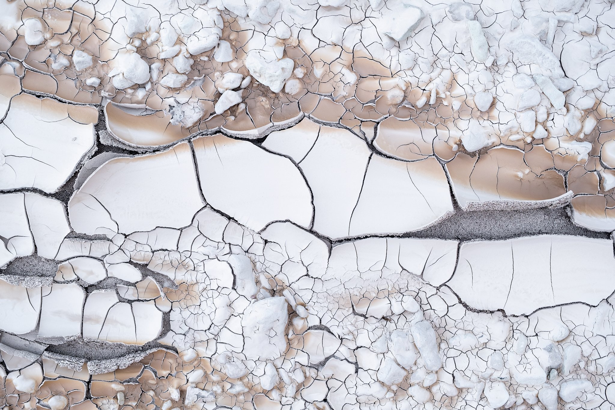 The-color-of-cracks.jpg