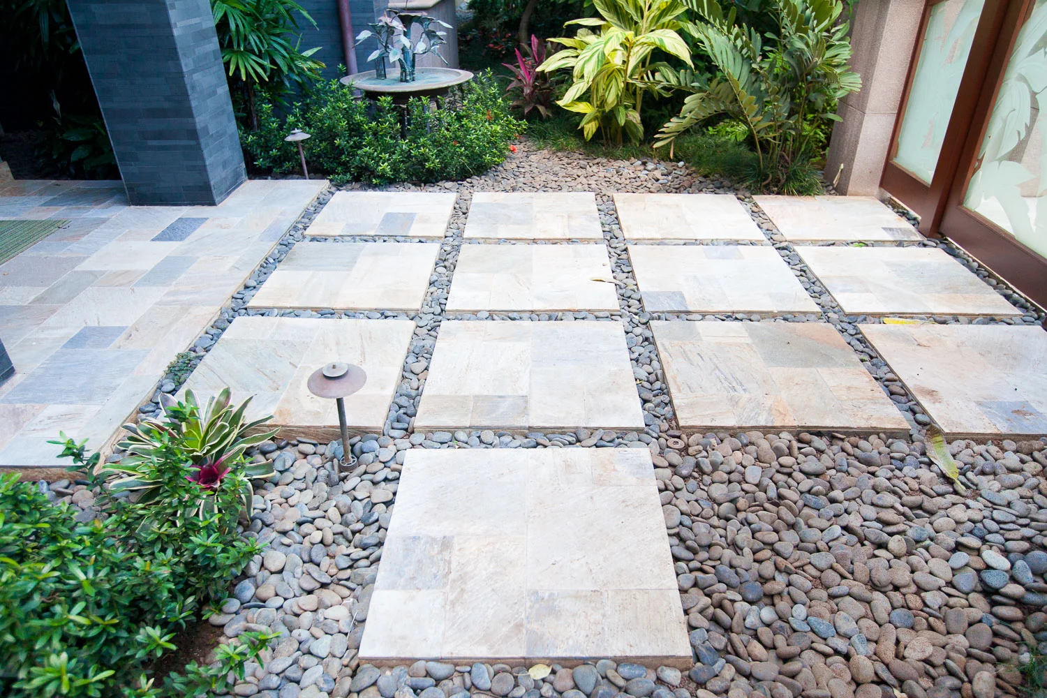 stone-entryway-chris-curtis-landscapes-maui.jpg