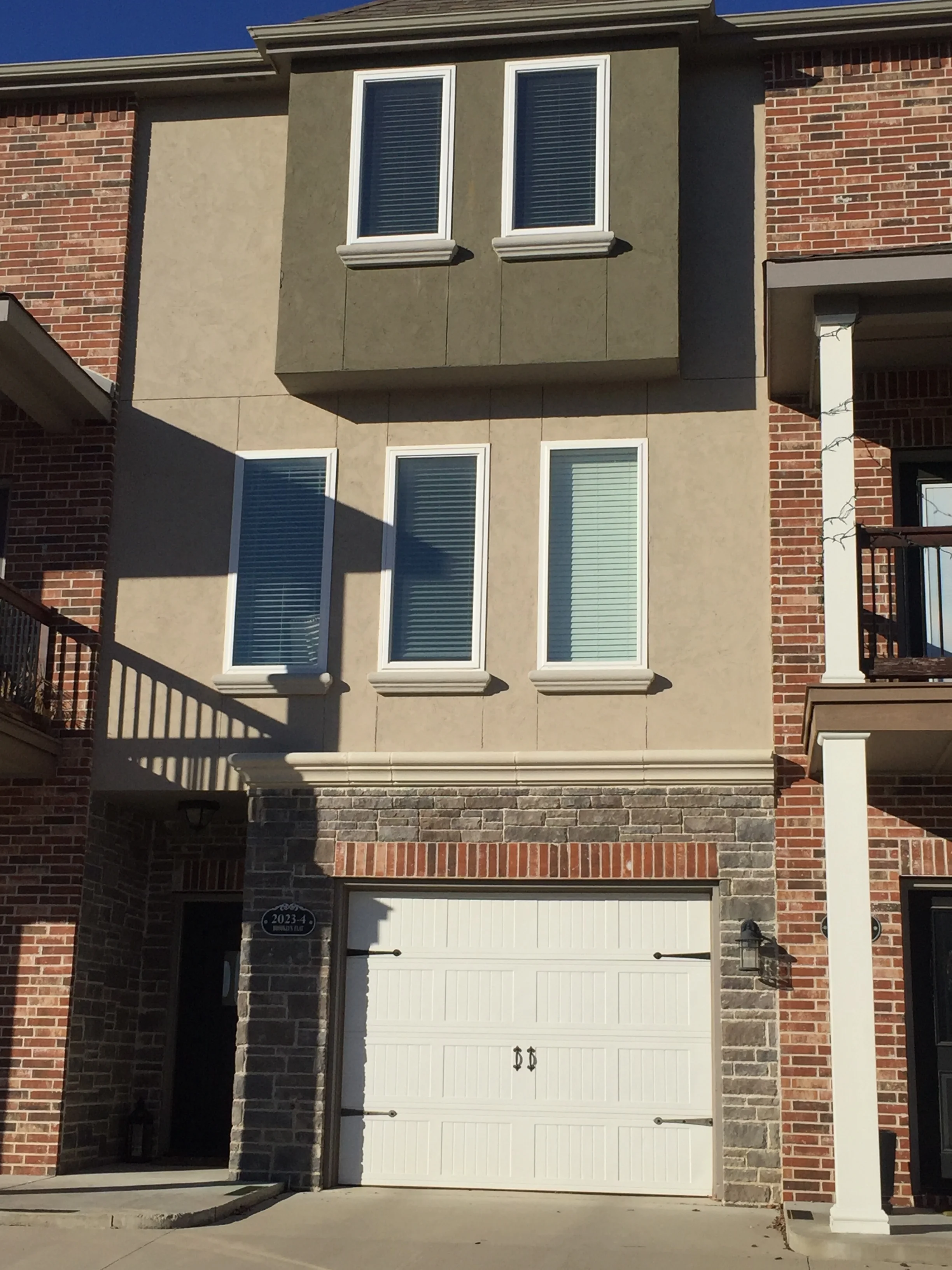 Brooklyn Flat 1 bed 1 bath 1 car 2023 se Nova ave Unit 4 