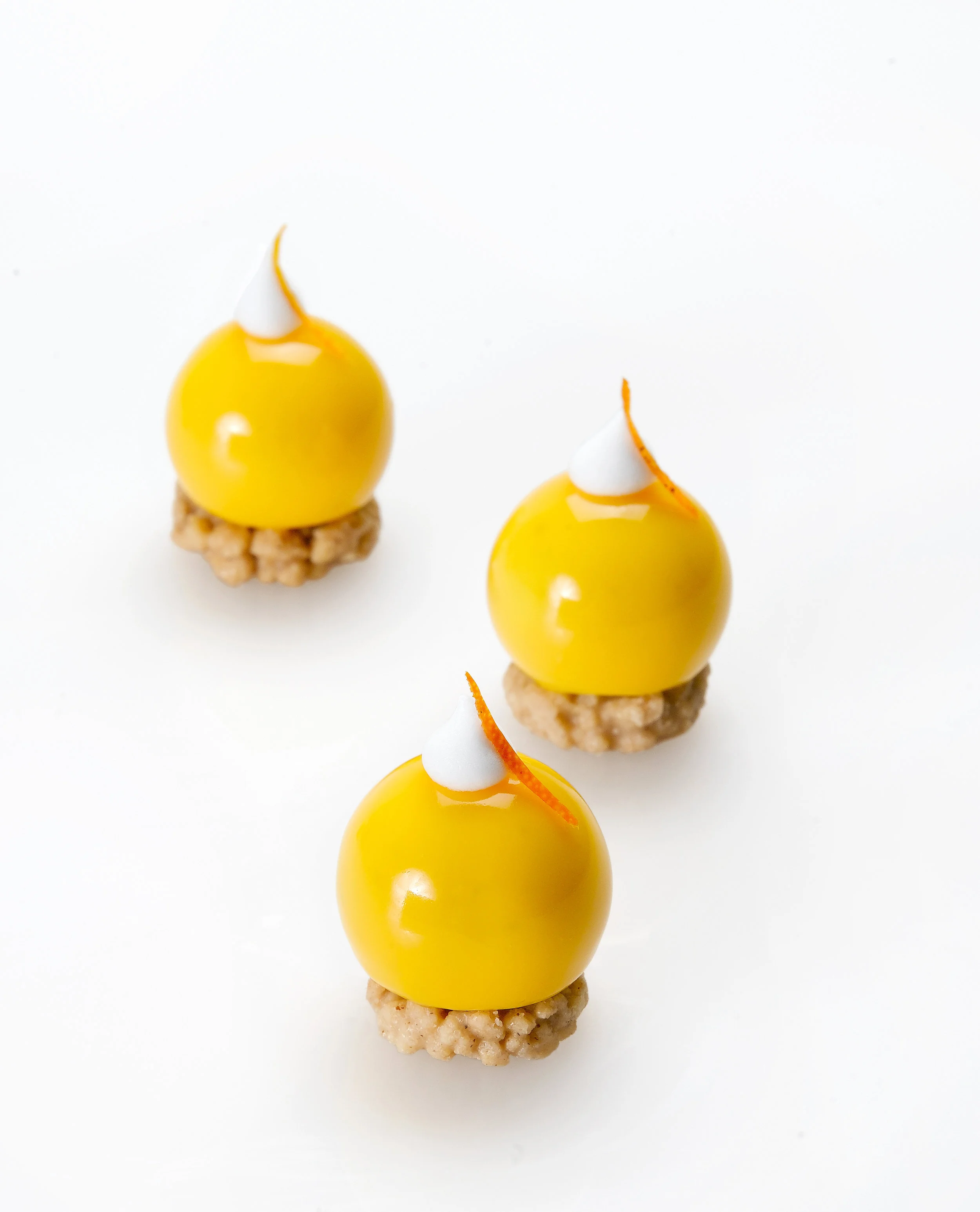 LVH_petitefours_2.jpg