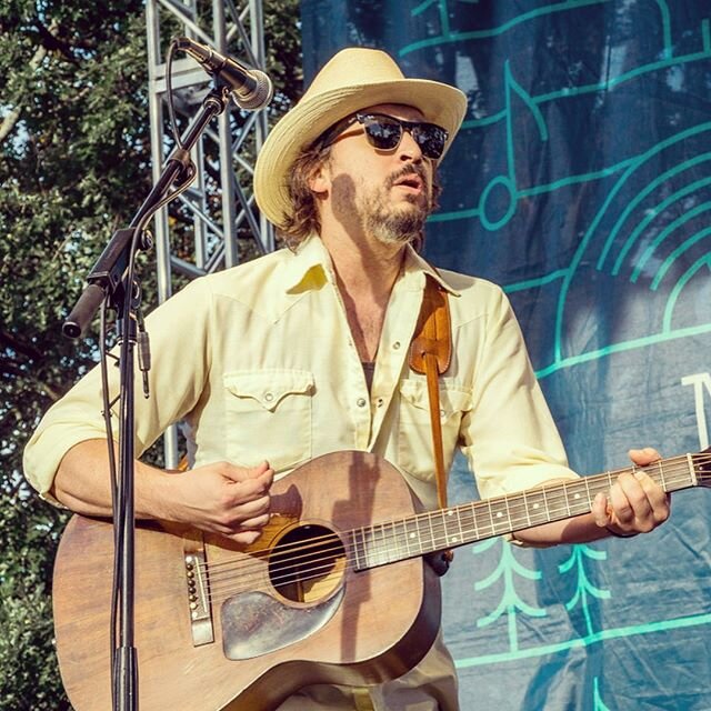 #tbt to playing @muscornernash at @americanartisanfestival last year with @jimlauderdalemusic 
Disappointed there are no festivals or concerts this spring but we are looking forward to next year! 
#livemusic #nashville #musicians #americana #singerso