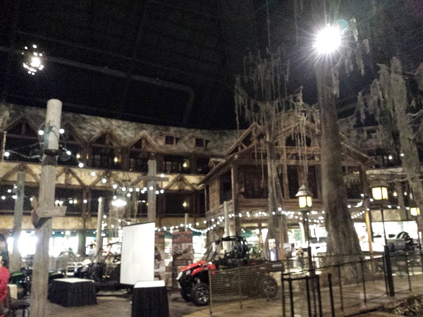 The enormous and strange contents of the Memphis Pyramid