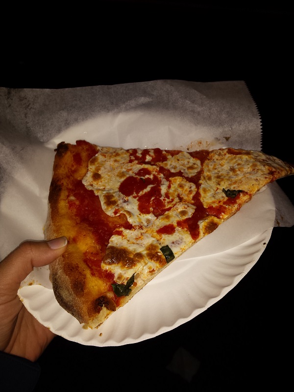 The unassuming delight of tasty late night pizza.