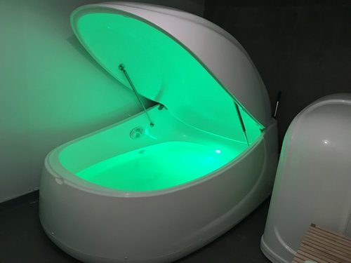 FLOAT ROOM 3