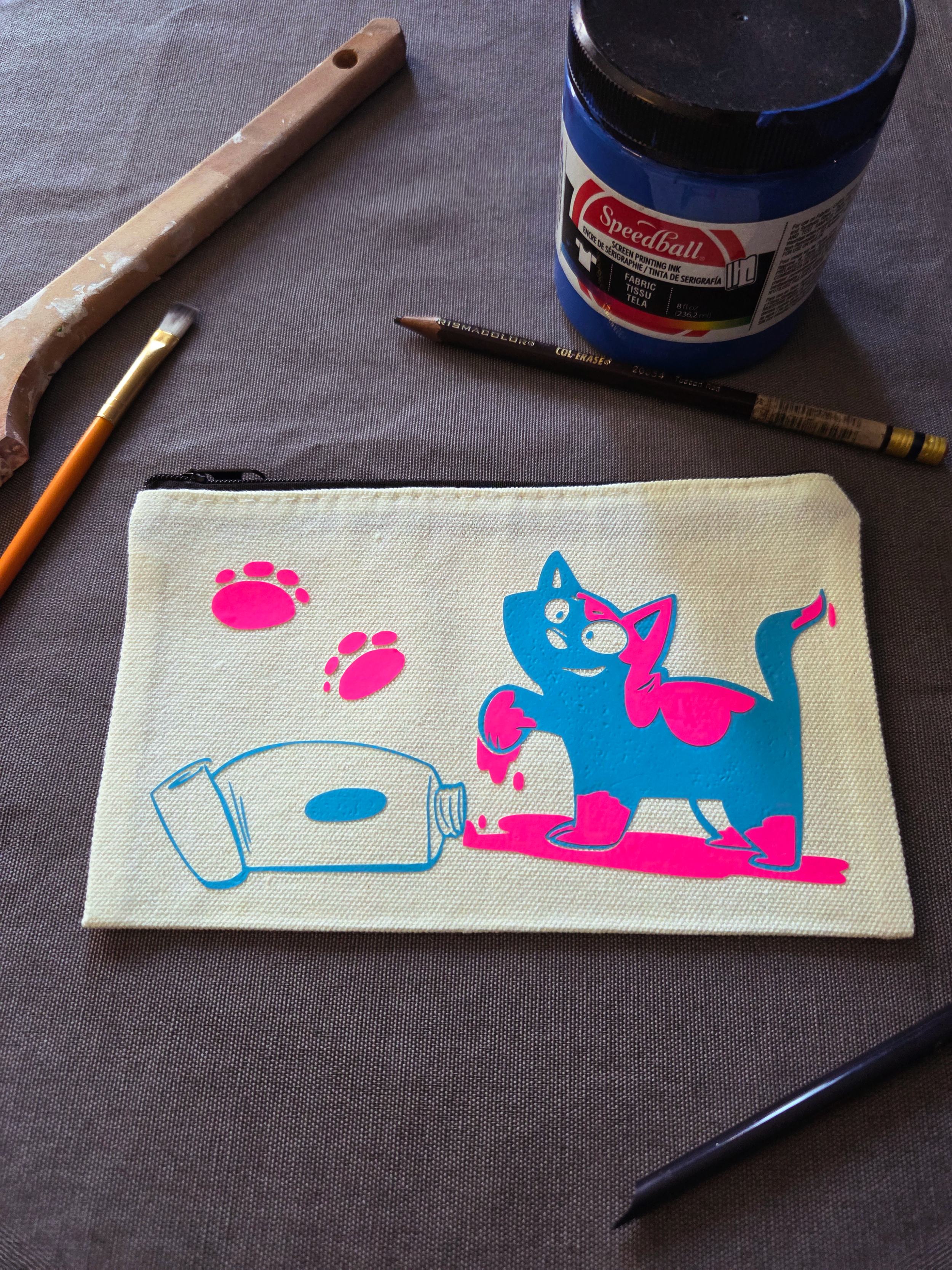 Pencil Pouch_cat_paint_pink-blue-glow.png