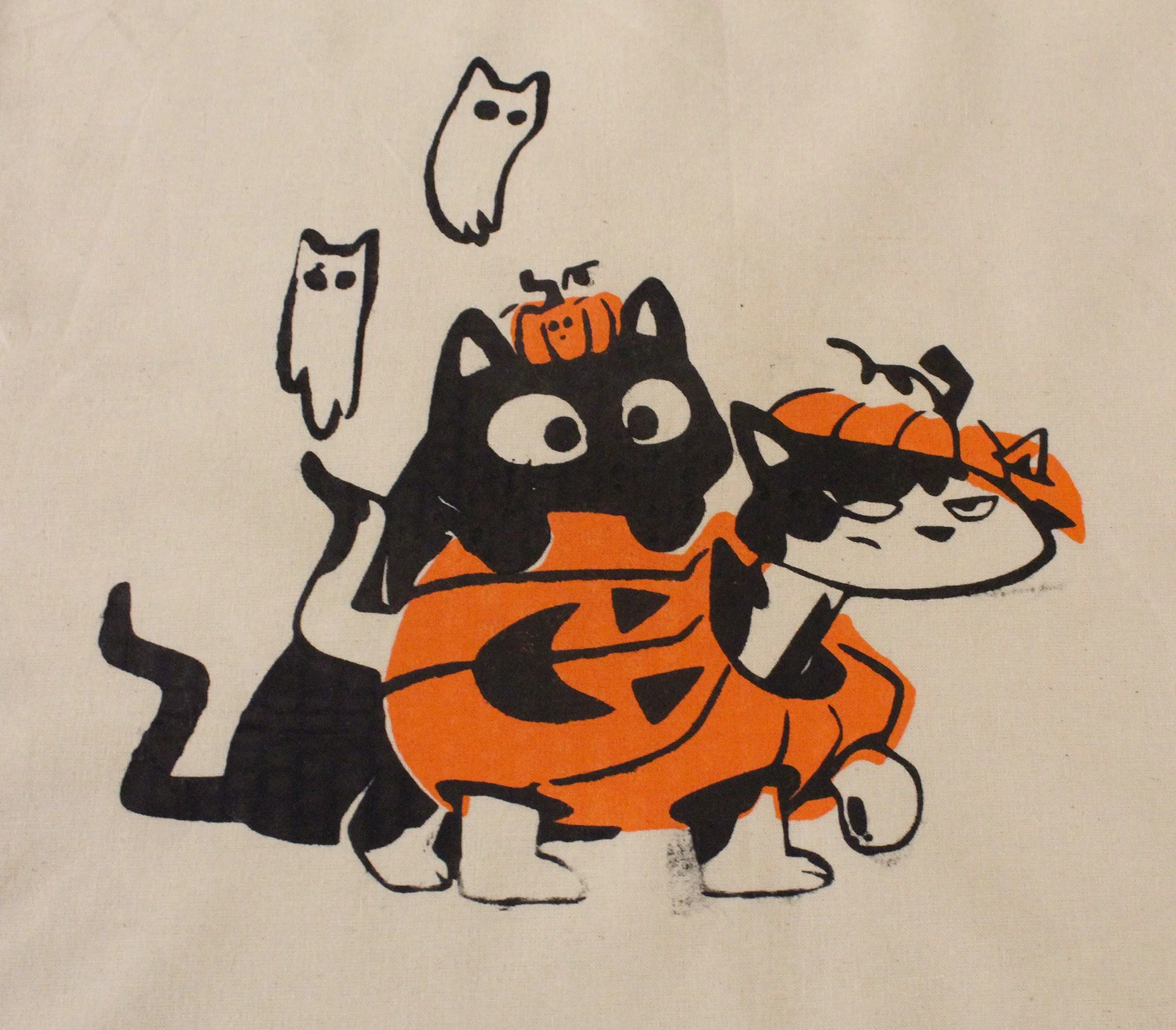 Cats_halloween_tote_01_CU.jpg