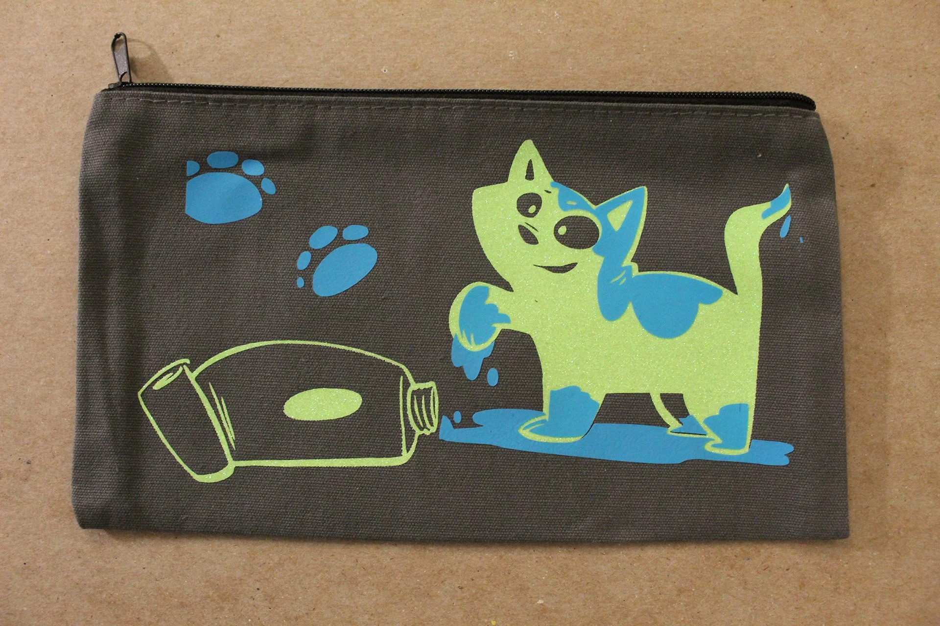 Pencil_pouch_paint_2.jpg