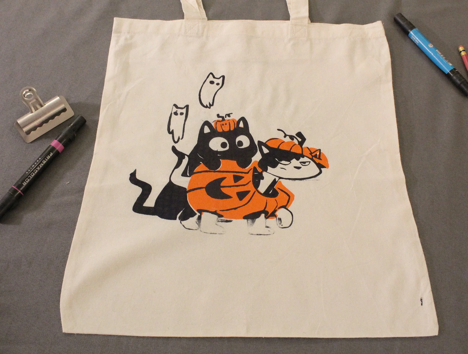 Cats_halloween_tote_02_CU_1.jpg
