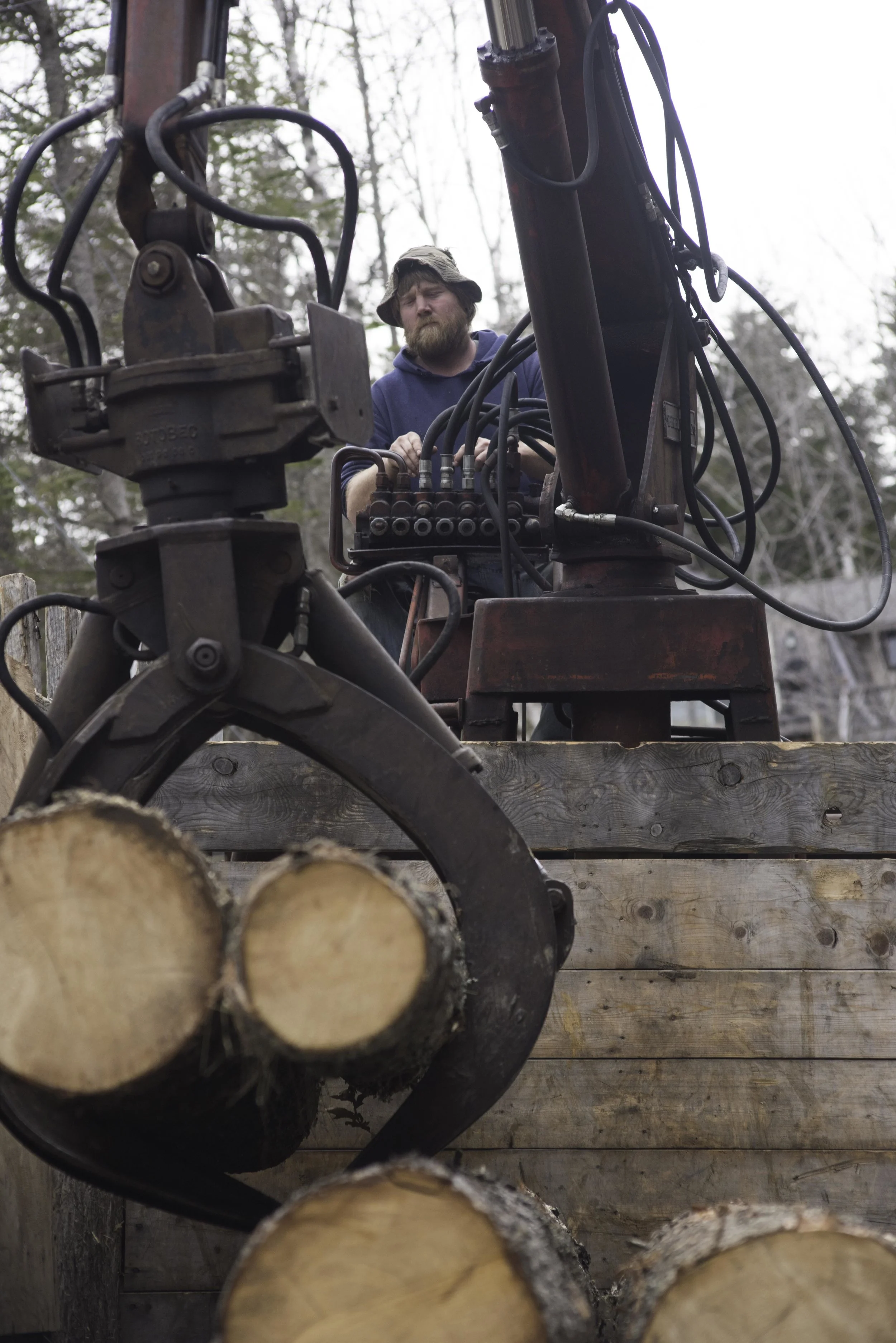 DSC_jeff-truck wood1244.jpg