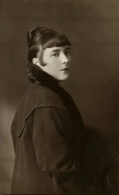 Katherine Mansfield B+W good.jpg