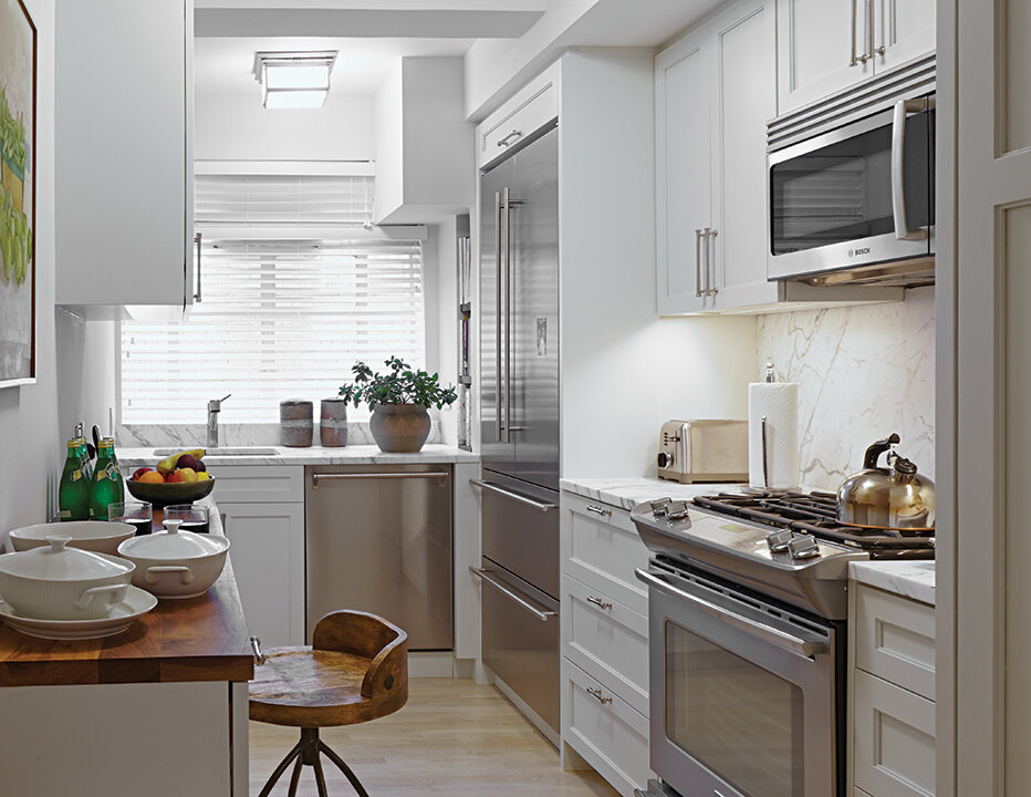 White Cabinets In A Traditional Kitchen