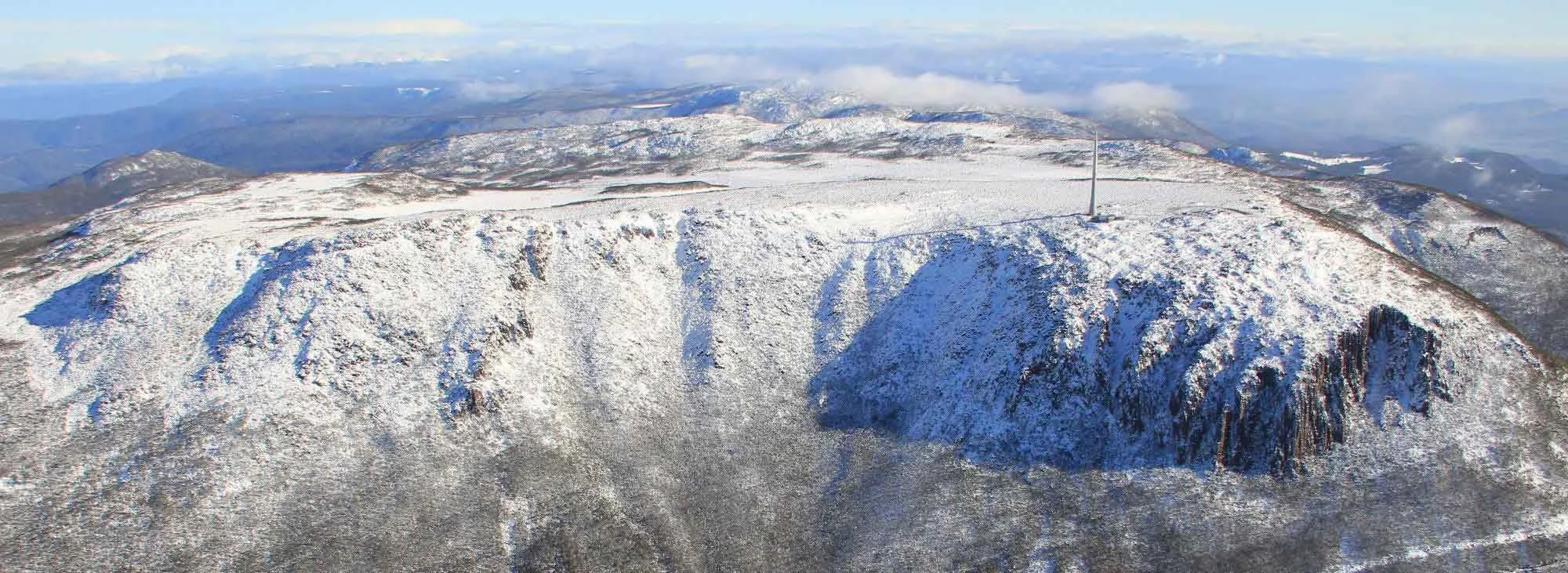 background_TAA_mountainSnow_1920M_web.jpg