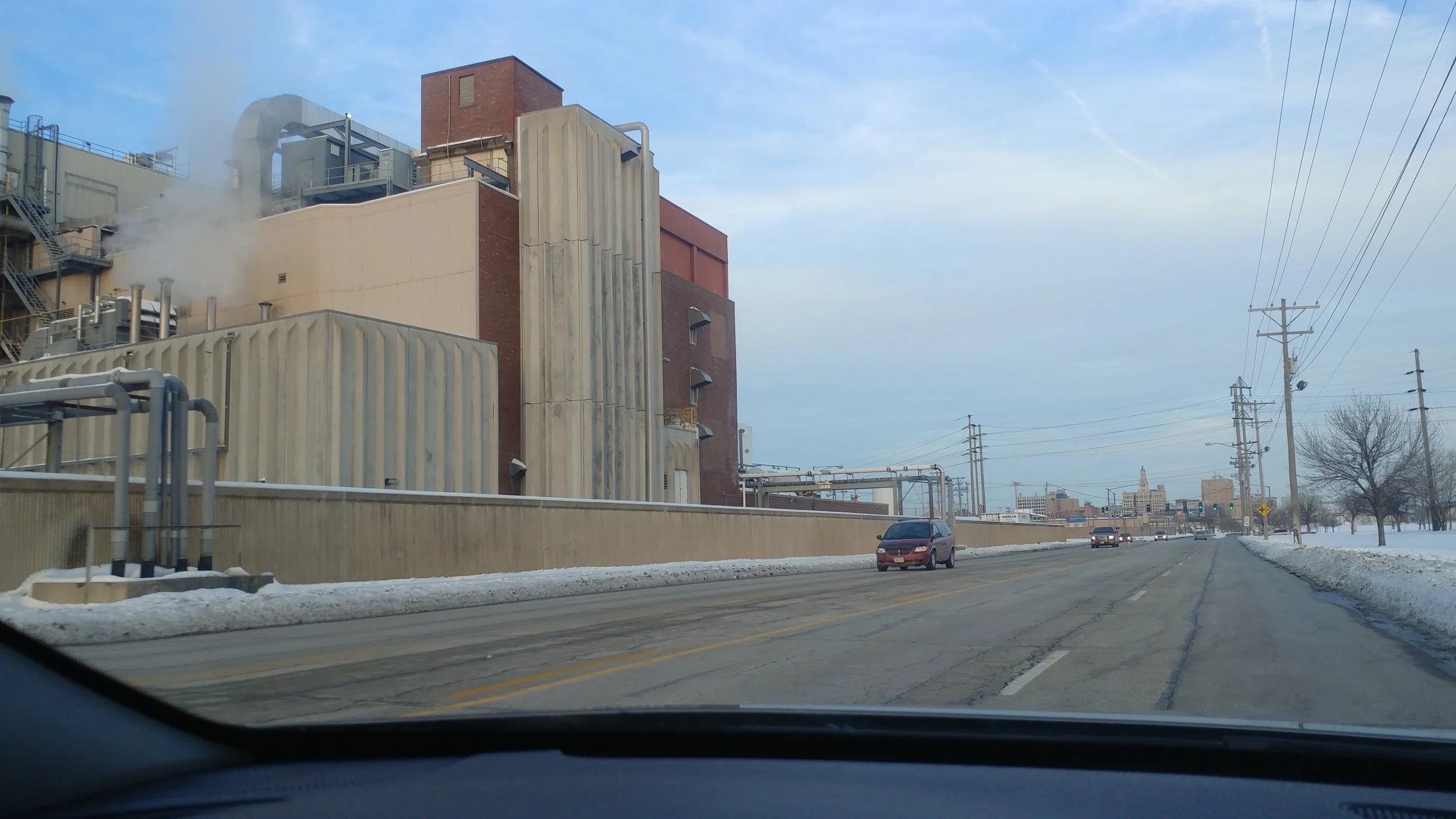 Kraft Food’s Oscar Mayer plant in Davenport, IA as seen from River Drive on its southern border.