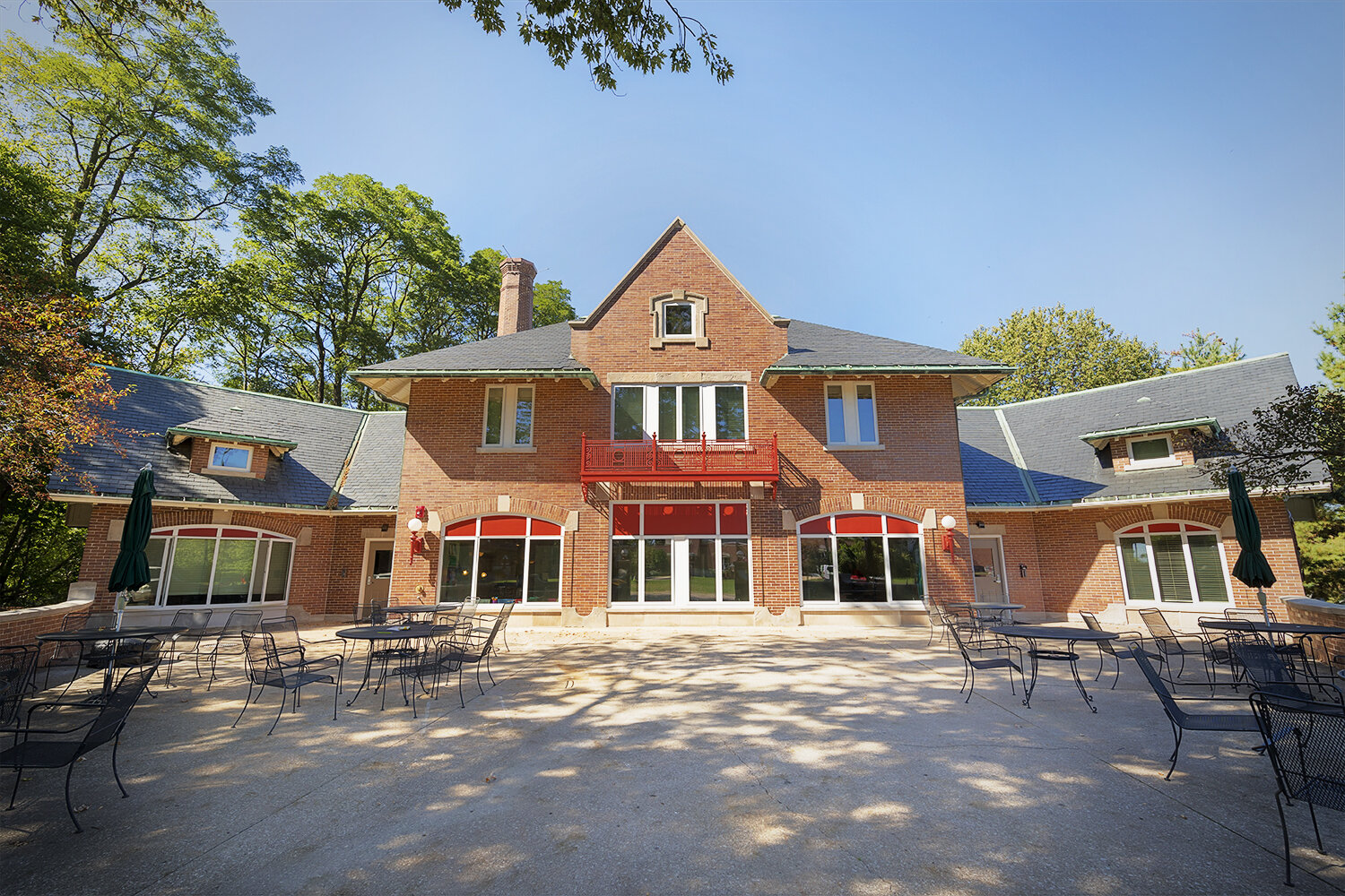 Rivermont Collegiate Dormitory