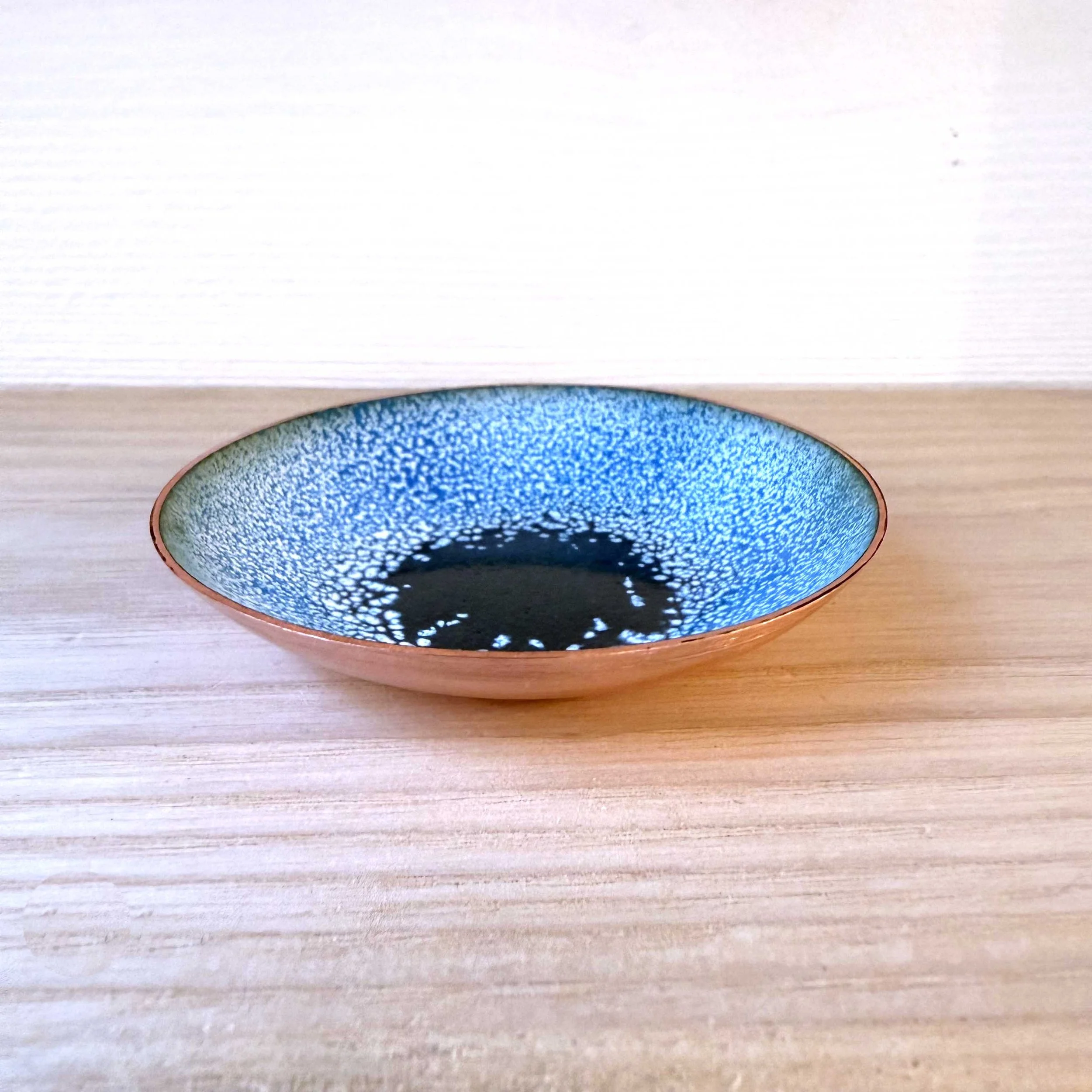 Bowl A20b.jpg