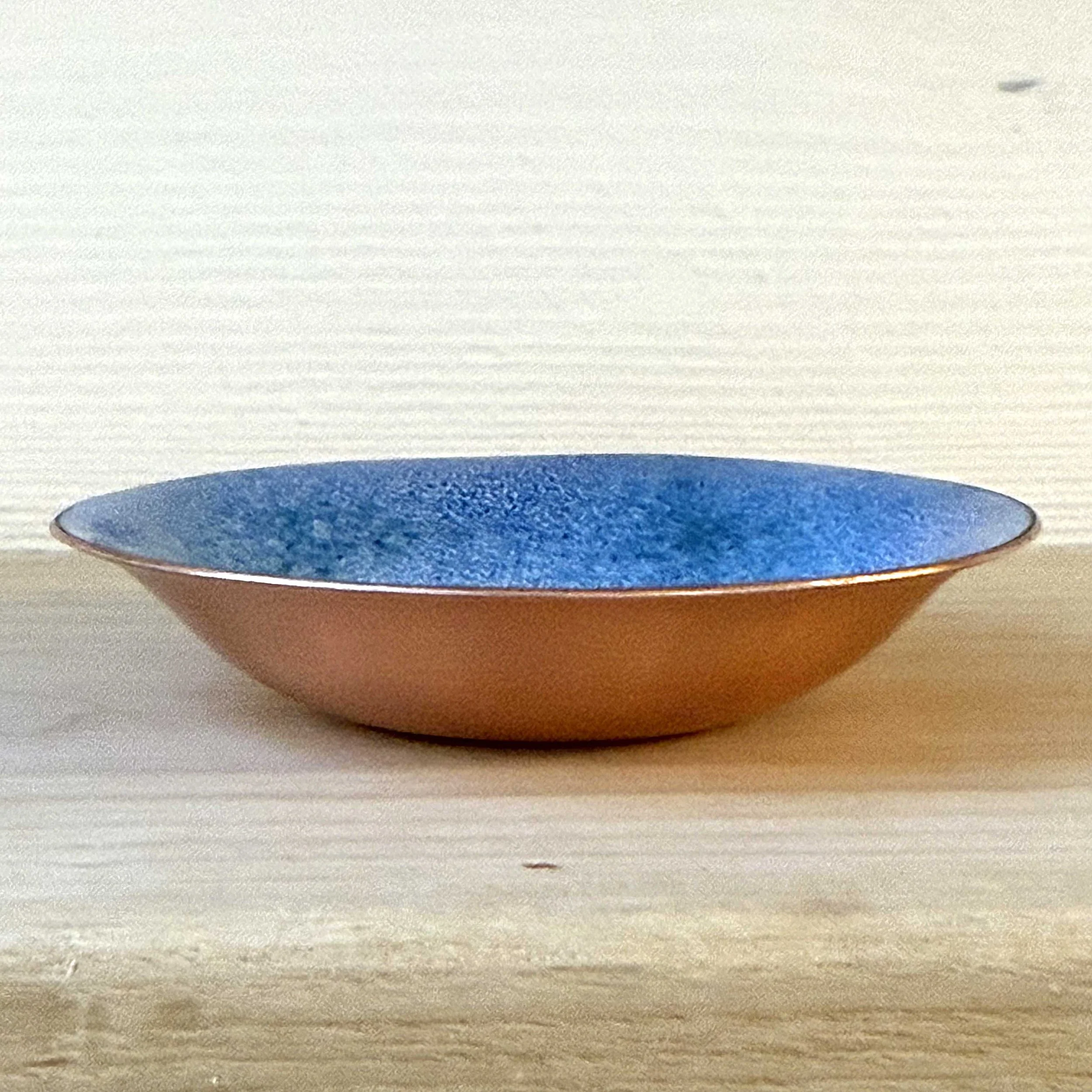 Bowl B19b.jpg