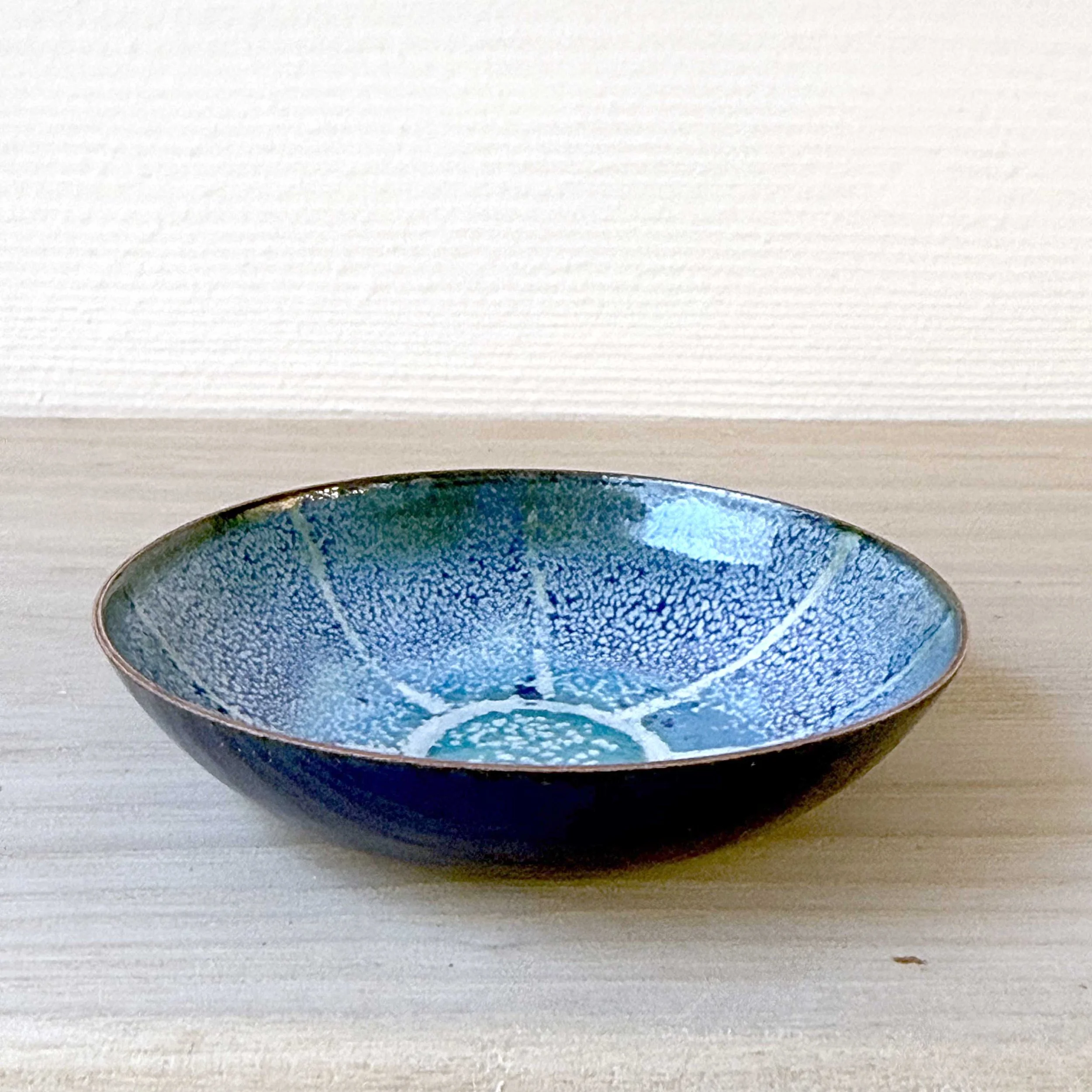 Bowl A23b.jpg
