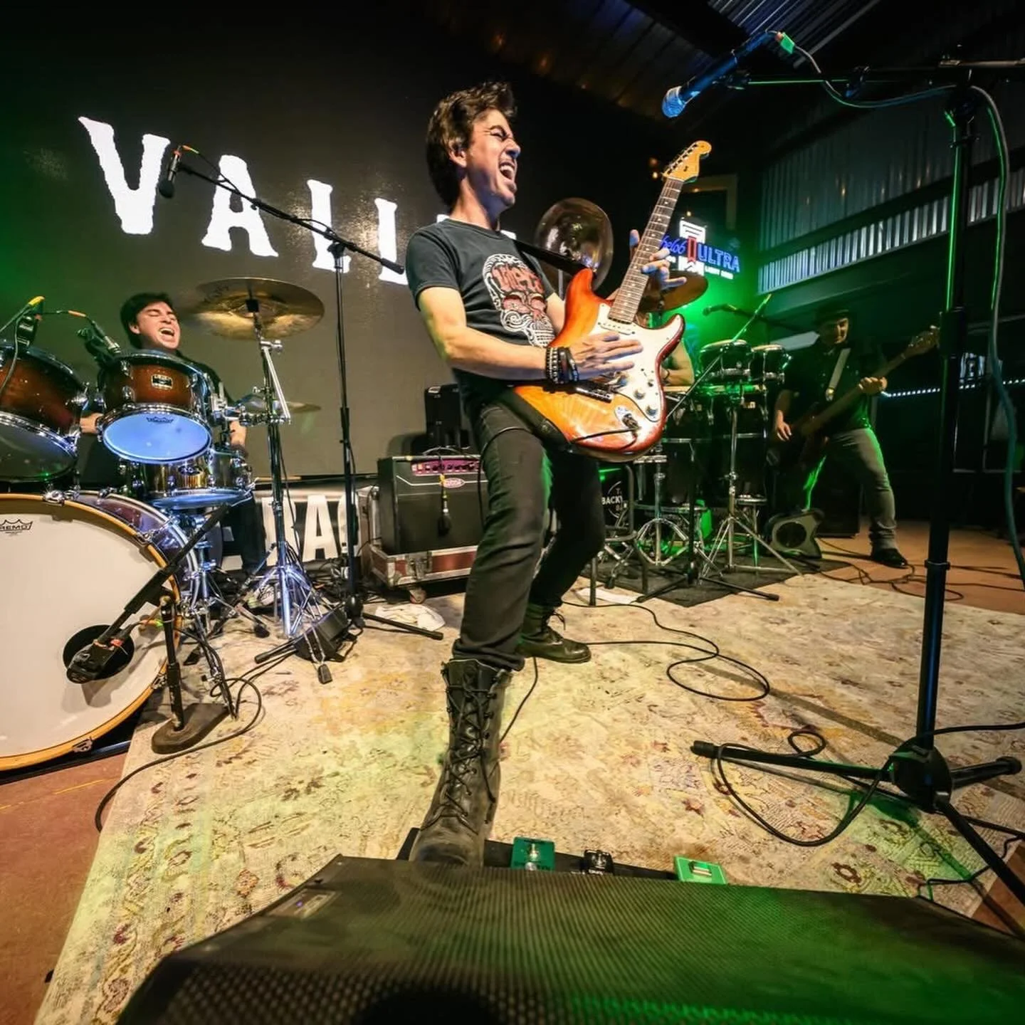 Good times rockin&rsquo; the @thebackwoodbar grand opening last weekend.  A few amazing shots from the infamous 📸 @stan_martin_photography 

👇 VALLEJO has a few more dates coming up, so hope to see you there!

Sat 5/2 - CincoFest @ Stockdale, TX (8