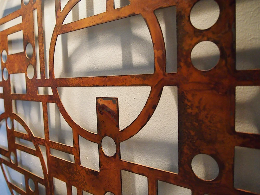 decointheround-rusted-det.jpg