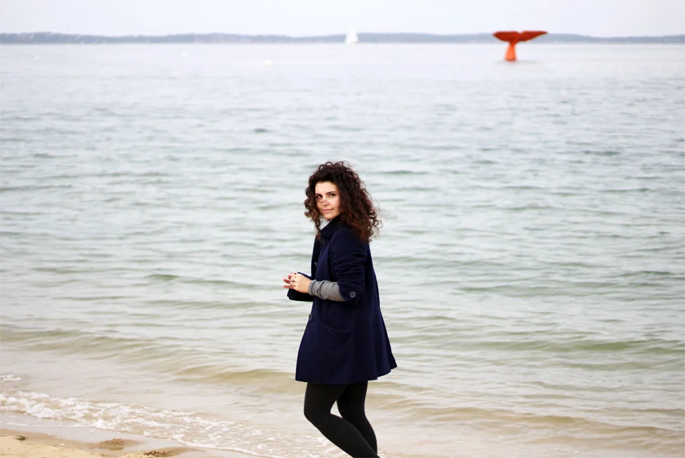 Za mnou je velryba belgického Emmanuela Janssense Casteelse, která bejvala bílá, pak růžová - a teď je oranžová?! Kdo to tam furt barví!