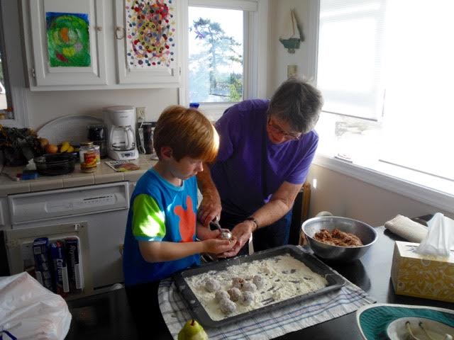 Zach Fincher lost his nana, Suzan, on Dec. 27, 2011. Suzan was known for her amazing cooking skills. Here's an older photo of her enjoying time in the kitchen with her grandson. 