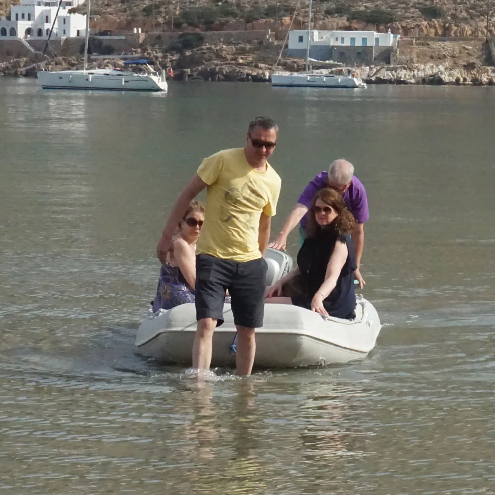 Using the dinghy to go ashore