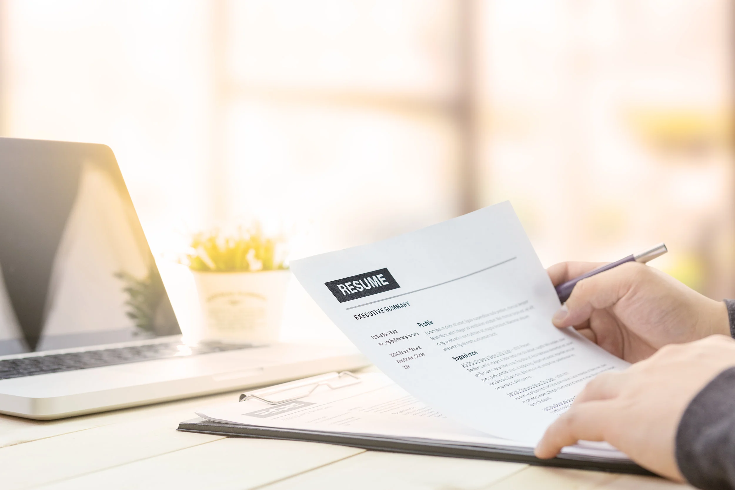 11. The Differences Between a Resume and a CV.jpeg