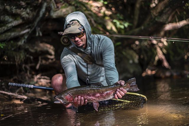 Specialist @danielmassingale crushing hearts daily on the creeks of North Georgia #flyfishing #georgia #flyshopco #craftedforchaos #costadelmar #rising3474 #cortlandline