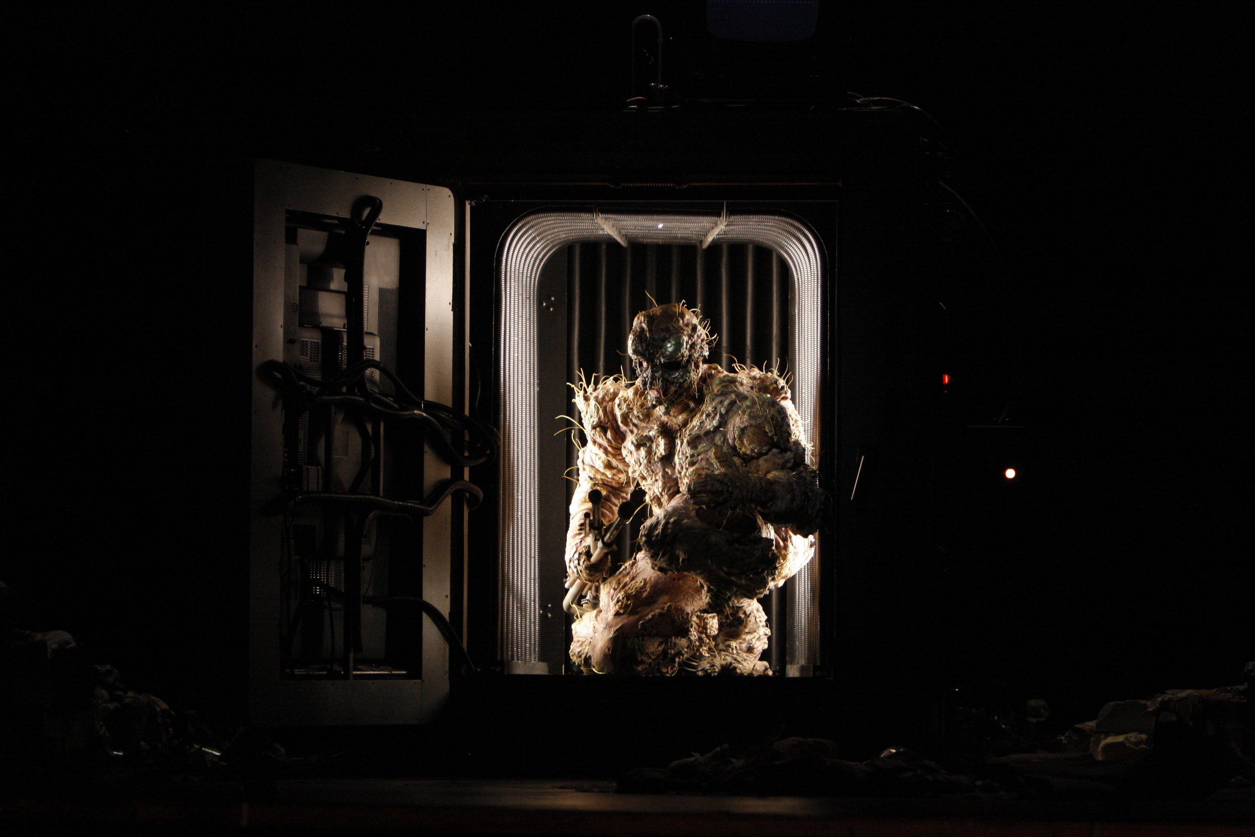 Daniel Okulitch as Seth Brundle in The Fly. Photo by Robert Millard for the Los Angeles Opera, 2008
