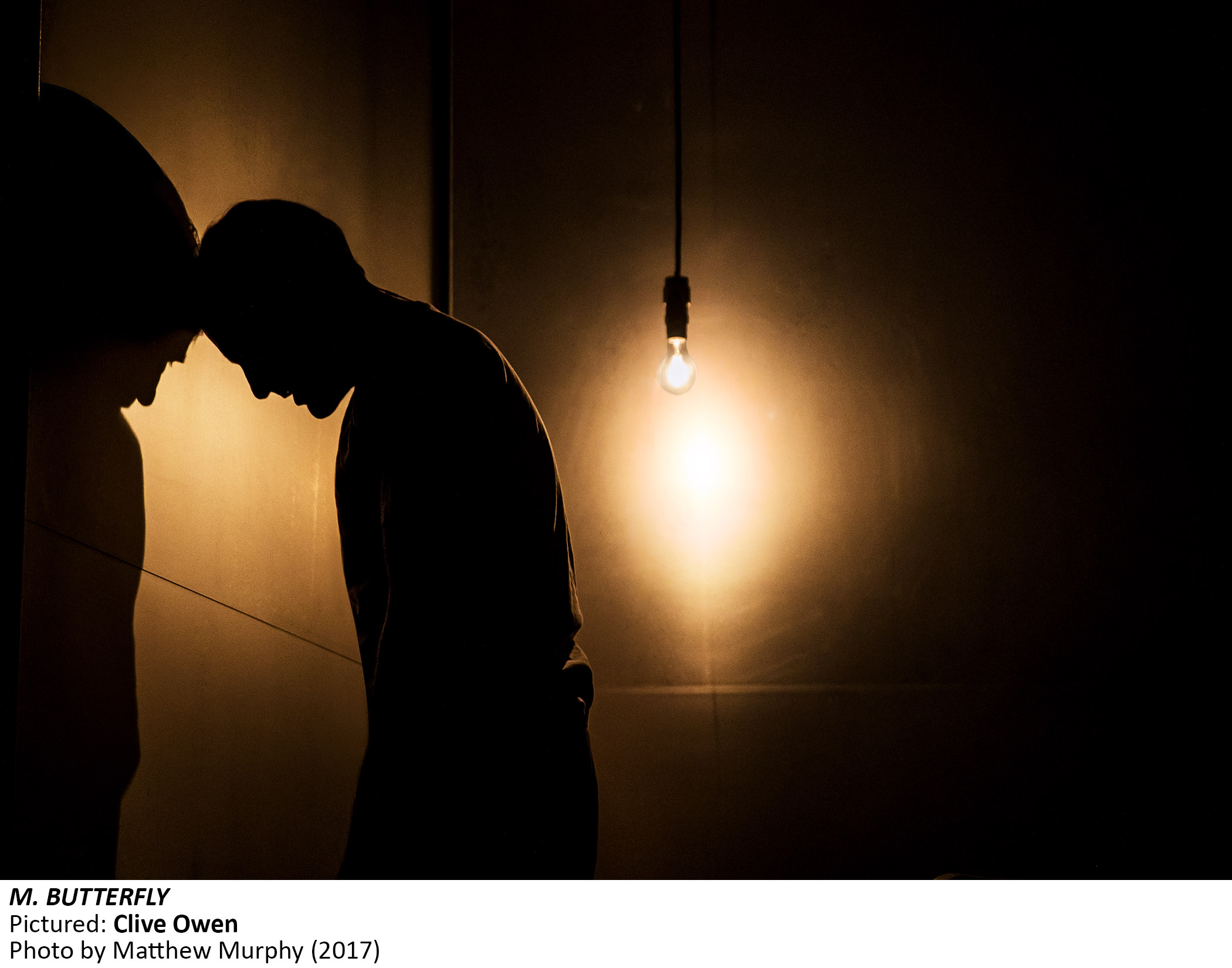 [0016]_Clive Owen in M. BUTTERFLY. Photo by Matthew Murphy, 2017.jpg