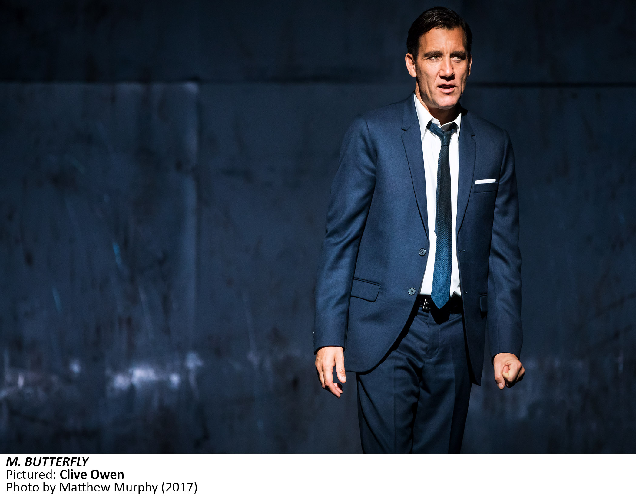 [2130]_Clive Owen in M. BUTTERFLY, Photo by Matthew Murphy, 2017.jpg