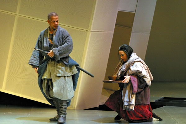 The Sound of a Voice part 1: Herbert Perry and Suzan Hanson. Photo by Richard Feldman for the American Repertory Theatre, 2003