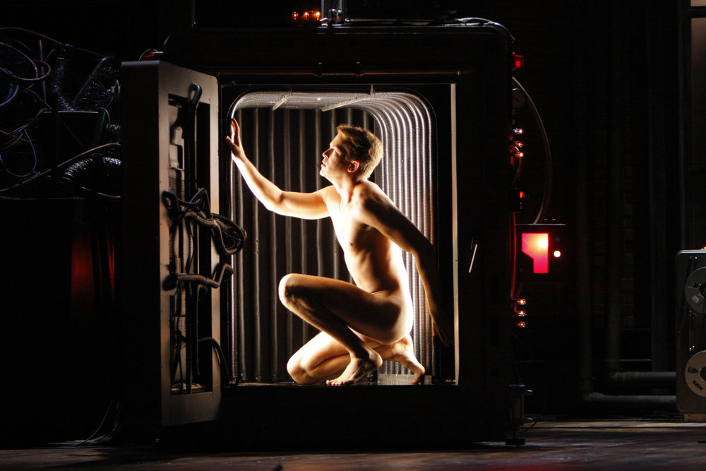 Daniel Okulitch as Seth Brundle in The Fly. Photo by Robert Millard for the Los Angeles Opera, 2008