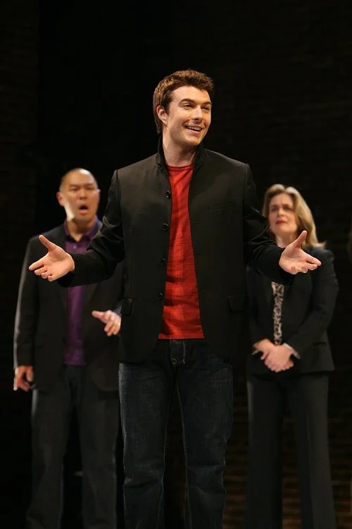 Hoon Lee, Noah Bean, 和 Kathryn Layng。Michal Daniel 2007年拍摄于公共剧院。