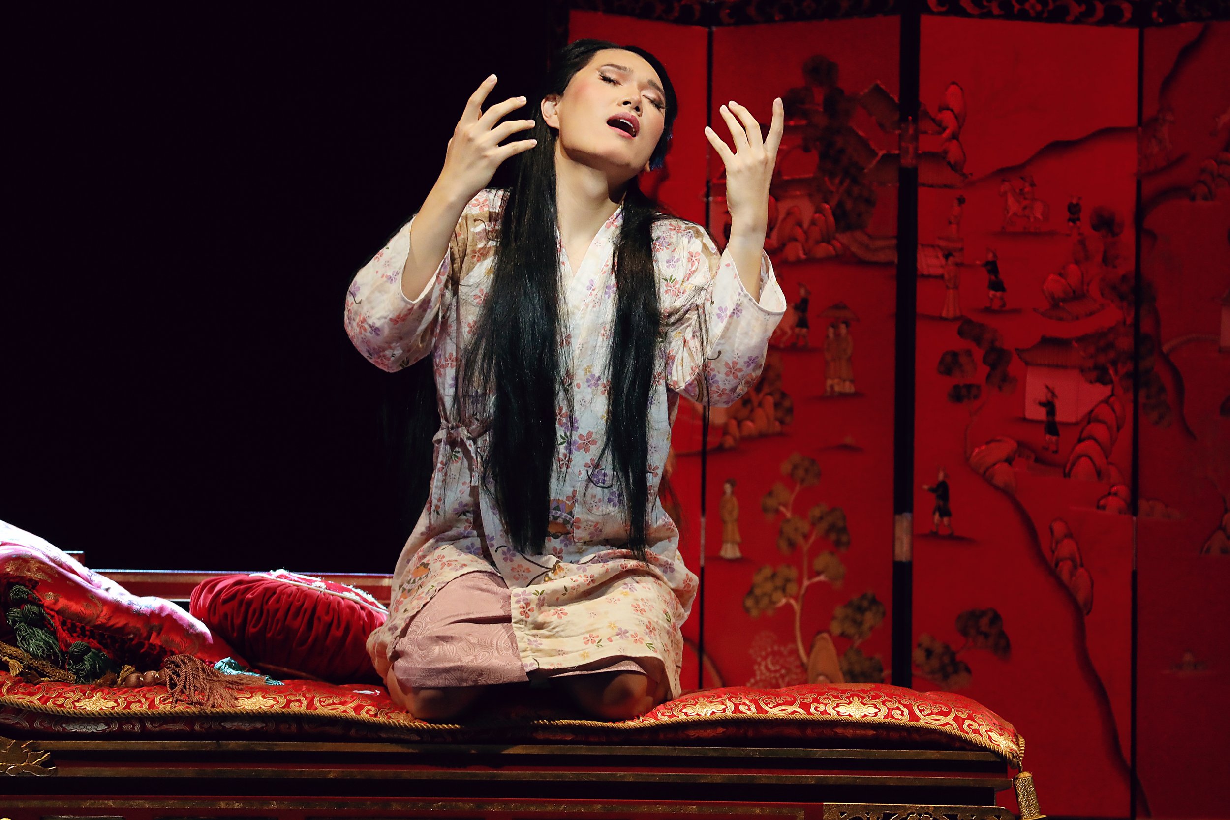  Kangmin Justin Kim (Song Liling), photo by Curtis Brown Photography for the Santa Fe Opera 
