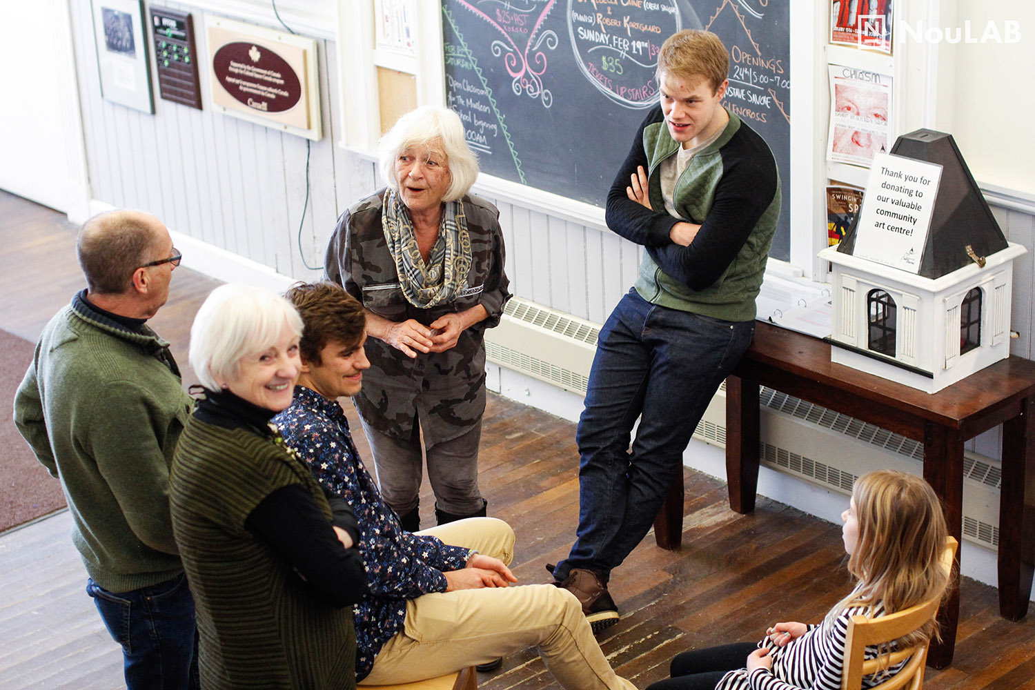 The Aging Team brainstorms with students from UNB’s Renaissance College, as well as NouLAB Facilitator Nick Scott’s daughter Chloe. A group representing a diverse range of ages (as young as 9!)