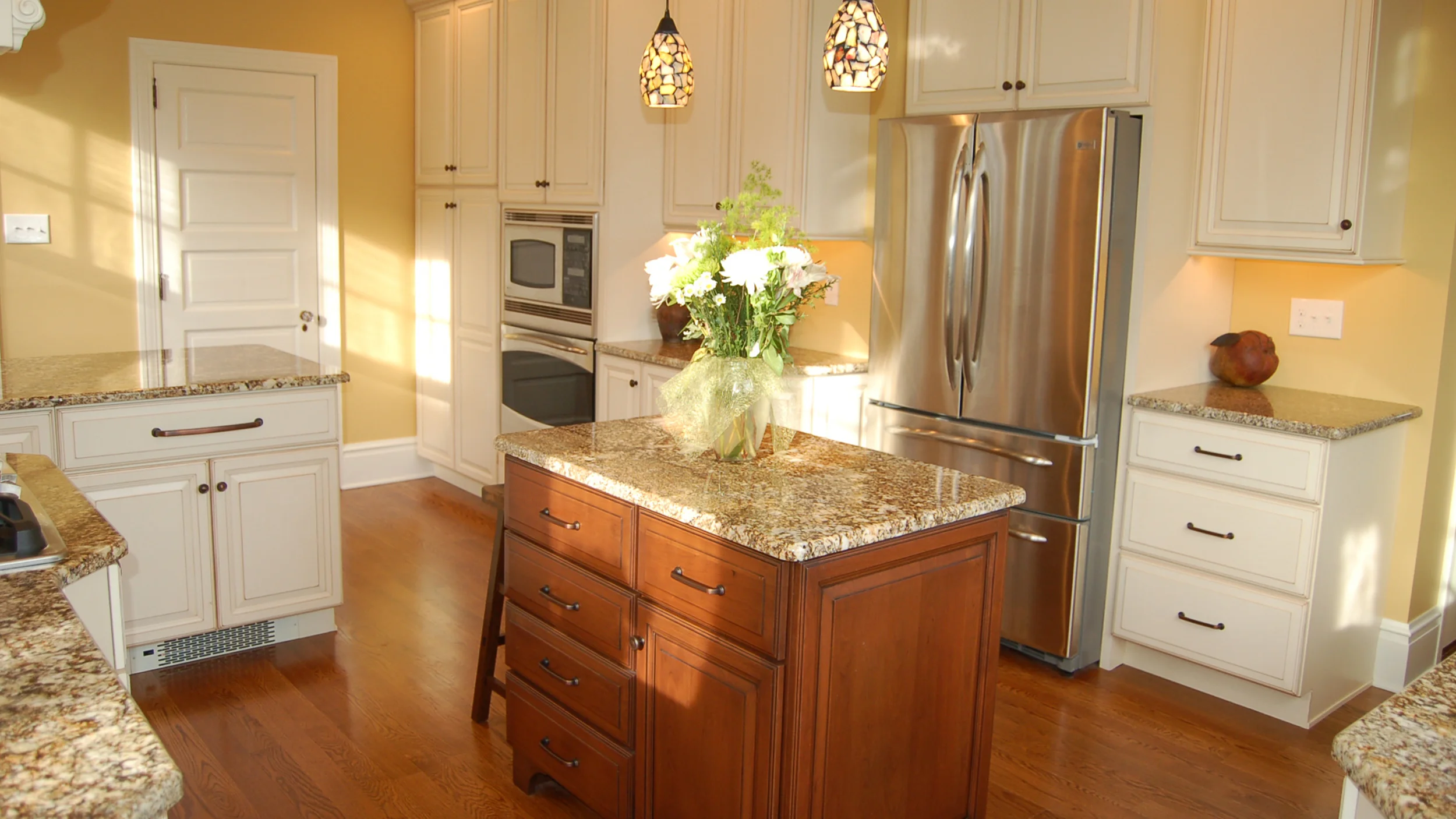 14-Kitchen.jpg