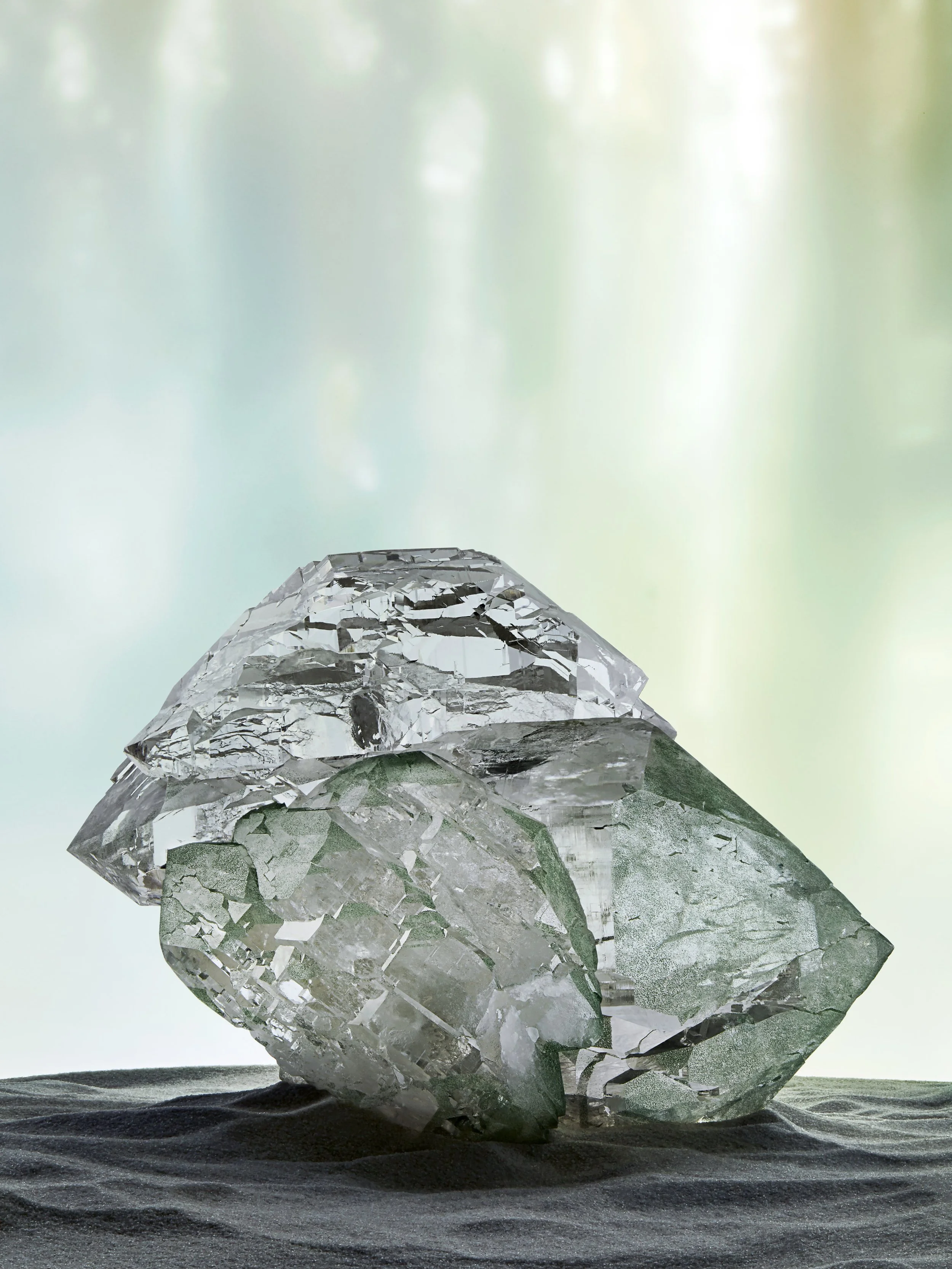 000101-0001012004_Quartz_Exhibition_Catalog_Green_Gwindel.jpg
