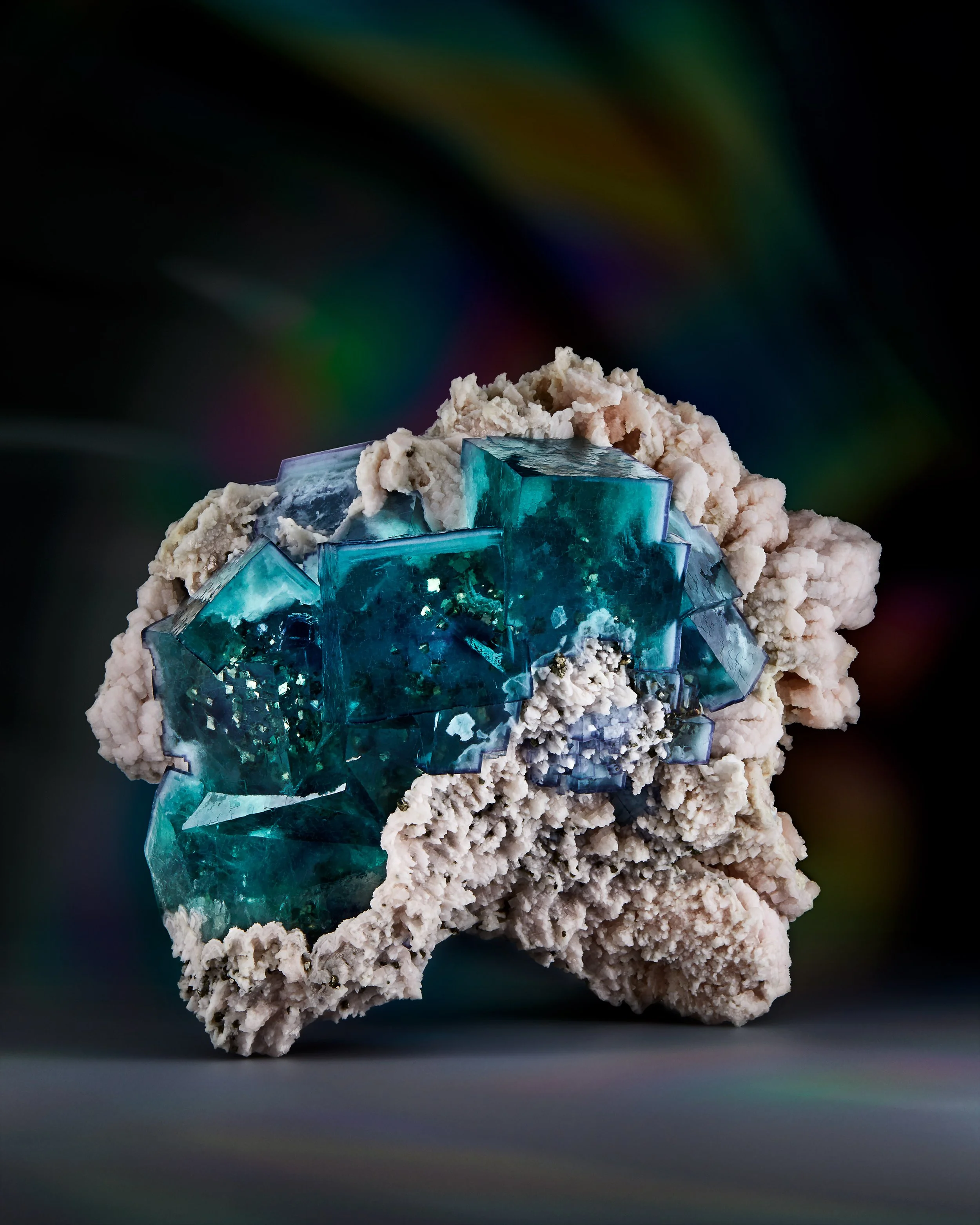 2007072006_Underground_Hues_Fluorite_3.jpg