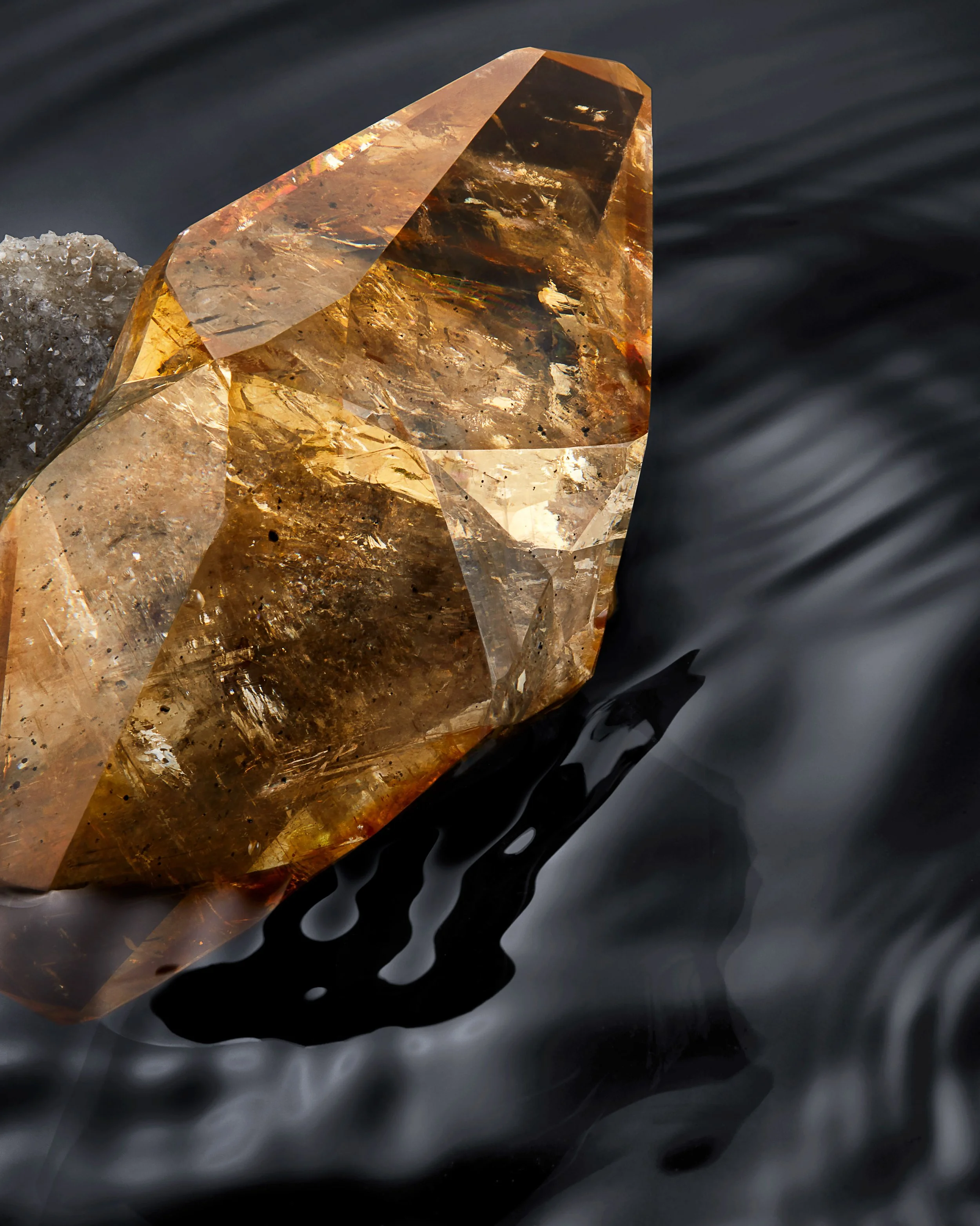 2104232103_Sirens_Calcite_Water_1.jpg