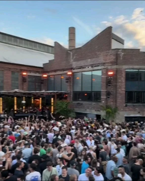 THIS SUNDAY! 5/24 Can&rsquo;t wait to be back with my 718 sessions family @ Knockdown Center OUTDOOR! &ldquo;I WANNA SEE ALL MY FRIENDS AT ONCE&rdquo; So looking forward to seeing you all, Danny ❤️

Tickets: Link in Bio
https://tinyurl.com/358d5nkp

