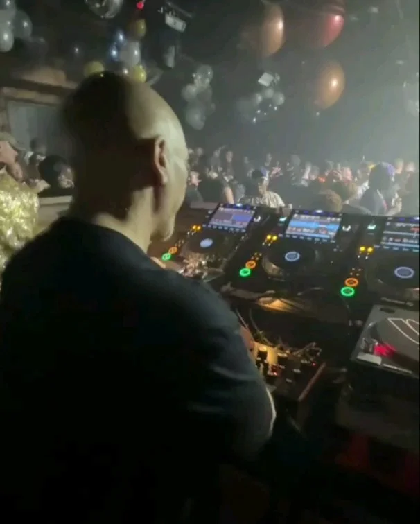 Next up! Sun Oct 11th 718 Sessions Holiday Party! Music by DANNY KRIVIT. In the other room THAT MATT @ GOOD ROOM. Monday is a Holiday! Look forward to seeing you, Danny :)

Tickets: Link in bio 
https://ra.co/events/2543222

Sunday, October 11, 2026
