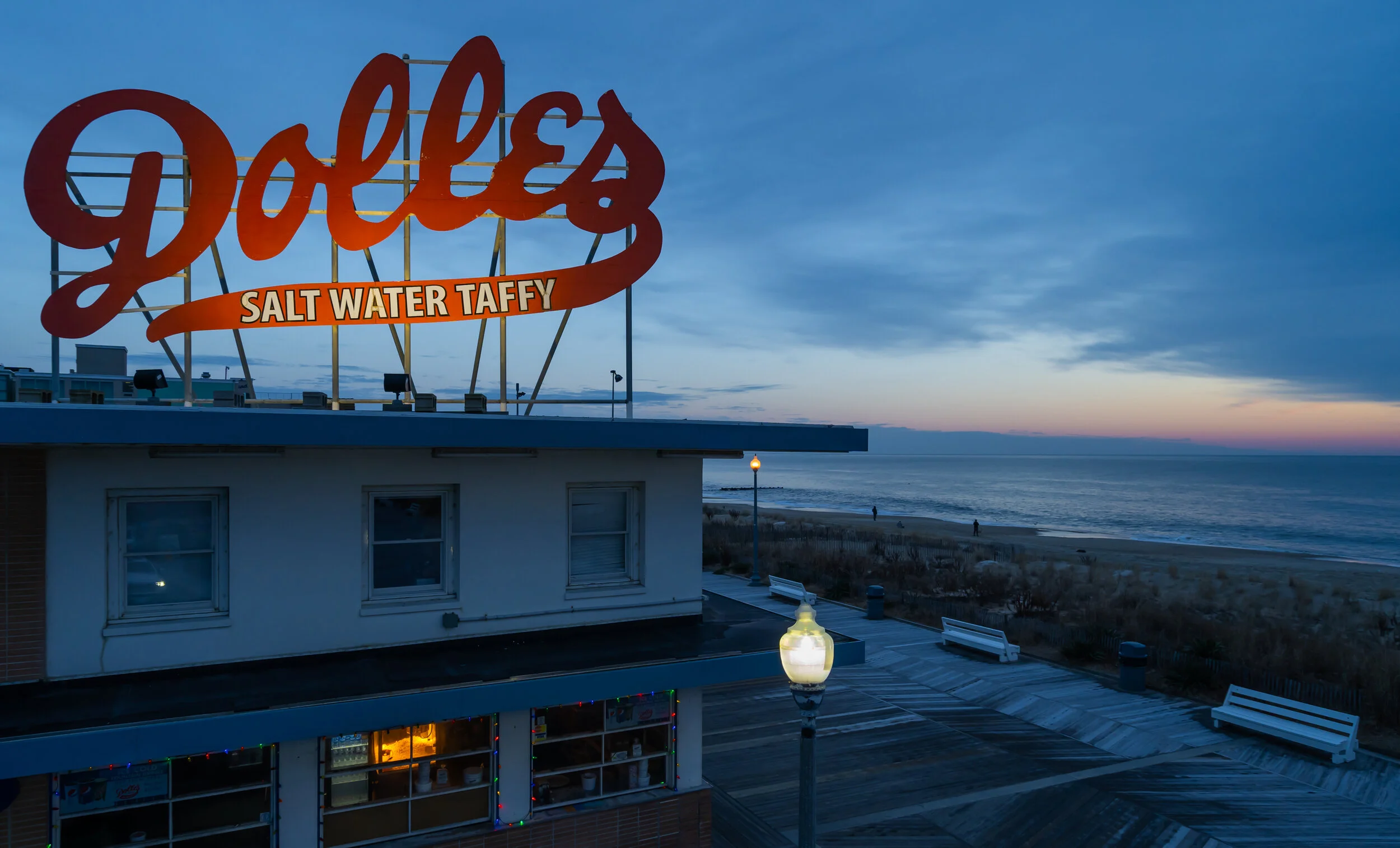 dolles-2.jpg