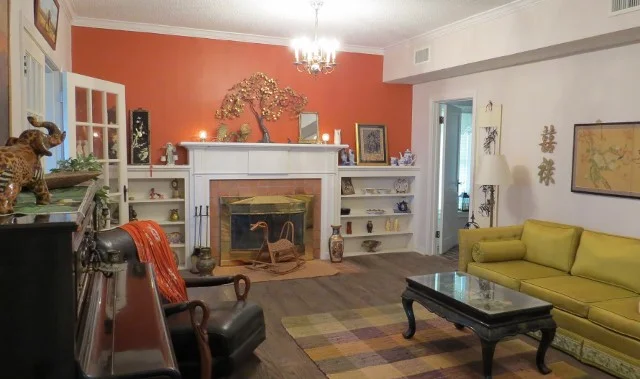 2nd living room 2 - Copy (640x379).jpg