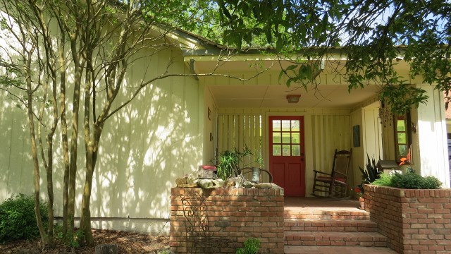 Atrium entrance 2 - Copy (640x360).jpg